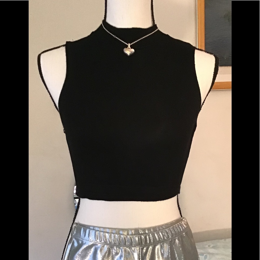 🇦🇷 Don’t ask why black crop top. S